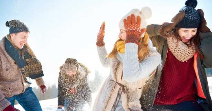 Vacaciones de invierno- cuaacutento sale viajar por el paiacutes en avioacuten