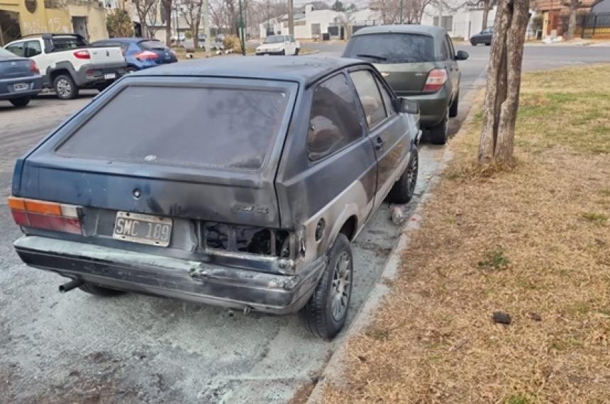 Quemaron otro auto en General Pico