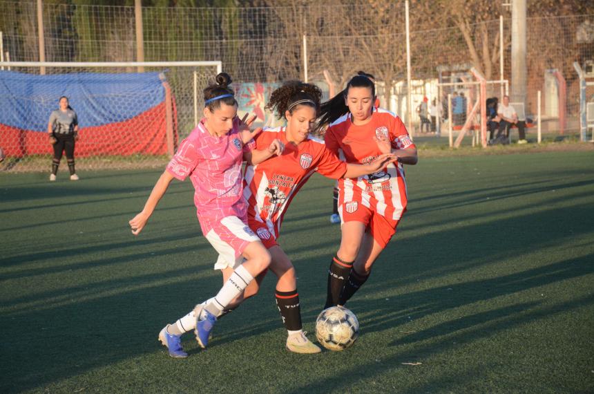 Femenino- Mac Allister empatoacute y sigue como liacuteder