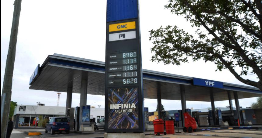 La Super bajoacute 9 pesos y la Inifinia Diesel 28 pesos en YPF 