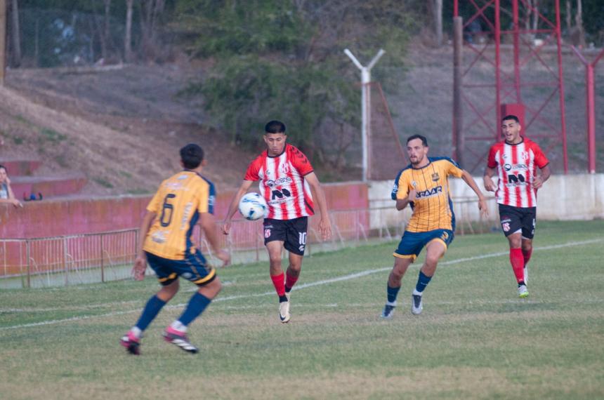 Costa Brava choca con Sporting de Punta Alta