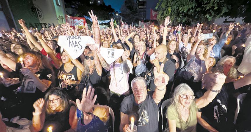 Miles de personas en la defensa del centro Haroldo Conti en la ex ESMA 