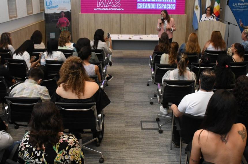 Inicia ciclo de talleres de verano de la Secretariacutea de la Mujer Geacuteneros y Diversidad