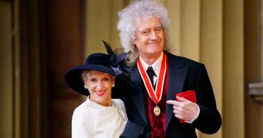 La esposa de Brian May habloacute sobre el estado de salud del guitarrista