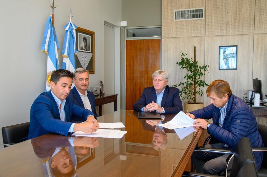 Invertiraacuten maacutes de 2370 millones en el nuevo SUM del Colegio Claro en el Monte de Toay